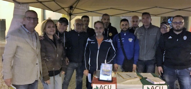 Svolto primo banchetto per la raccolta firme volto ad ottenere i rimborsi sull’acqua