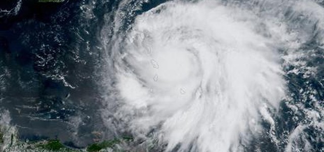 Tempesta Ophelia diventa uragano e procede verso l'Europa