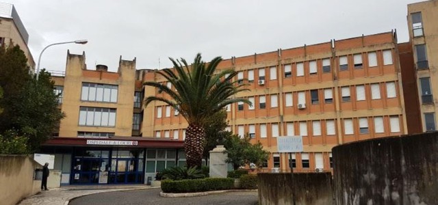 Il sindaco di Locri scrive al ministro Azzolina: "Trovi dieci minuti per visitare l'Ospedale cittadino"