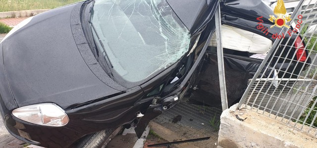 Incidente stradale, giovane in gravi condizioni