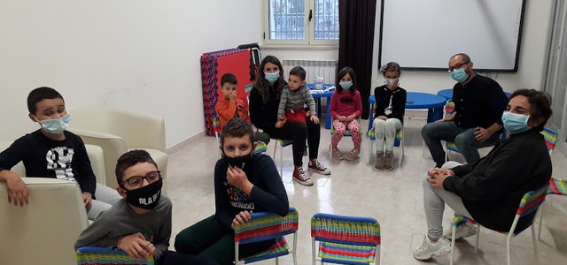 “Tessere di Comunità”, ad un mese dalla ripresa degli incontri nel quartiere Aranceto. L’esperienza con le famiglie vista dagli operatori del CCS