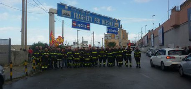 Protesta vigili fuoco, disagi a Villa S.G.