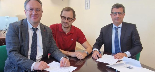 Catanzaro, firmata la Convenzione tra Amc e avvocati: più economico e facile parcheggiare