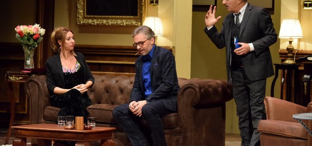 Teatro: Carlo Buccirosso conquista il pubblico di Lamezia Terme