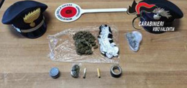 In auto con 30 grammi di marijuana, ai domiciliari due giovani di Mileto