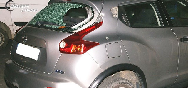 Tenta di uccidere zio e cugino con colpi di fucile nel Catanzarese, arrestato