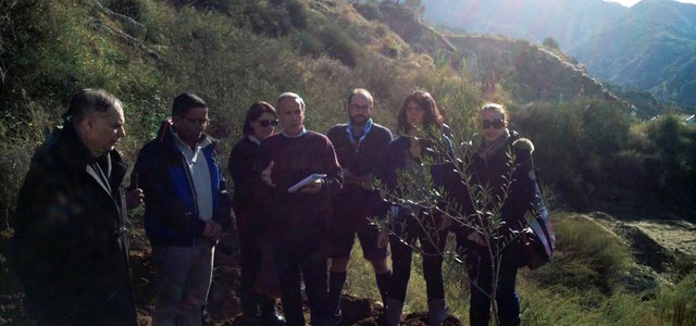 Riqualificare e arredare a verde l’area cimiteriale dedicata ai migranti morti in mare