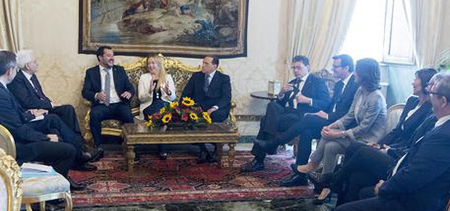 Lega: Berlusconi consenta governo con M5S. Gelmini: irricevibile