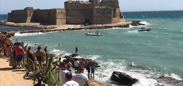 Trovato cadavere del 20enne disperso in mare