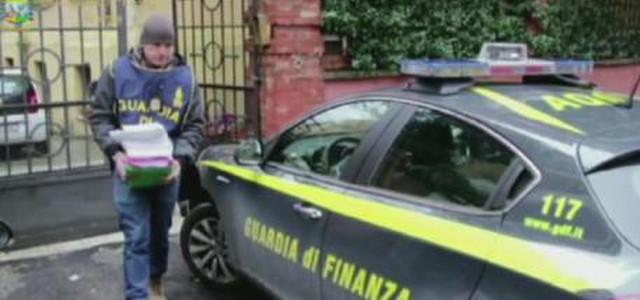 Tangenti: 21 arresti, anche ex magistrato