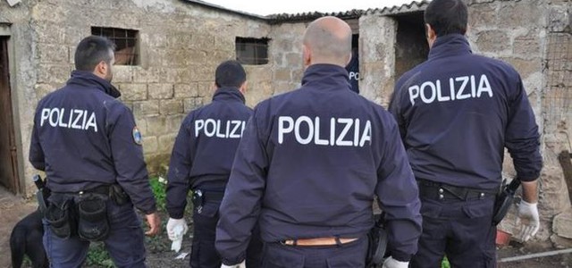 'Ndrangheta: favorirono latitante, 4 arresti della polizia