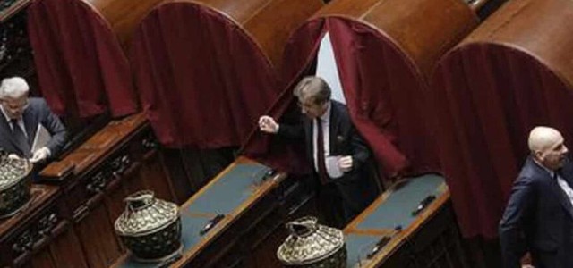 Il collante della partitica - Tratto da Ereticamente.it