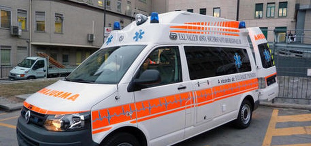A 5 anni cade da finestra e muore a Roma