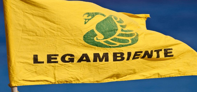 Legambiente, parte campagna pulizia spiagge