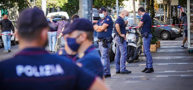 Violenze e rapina ai danni di un minore, arrestati tre giovani