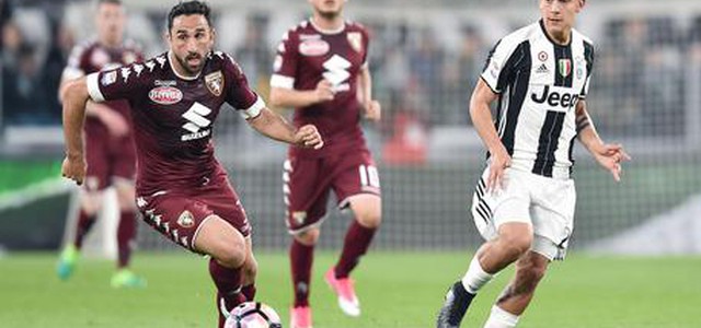 Juventus Torino 1-1, granata raggiunti solo nel finale. Il Napoli supera il Cagliari