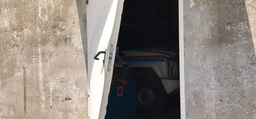 Ancora guai per la Misericordia di Isola: rubati automezzi e materiale da un capannone