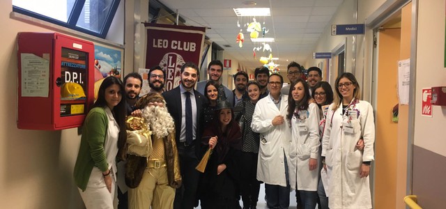 “Befana in Corsia”: l’iniziativa solidale del Leo Club “Catanzaro Host” al reparto di Pediatria