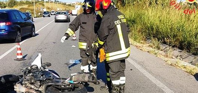 Scontro auto-moto a Catanzaro, ferito centauro