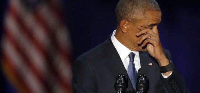 L'ultimo discorso di Obama da presidente: "Non mi fermerò qui, sarò con voi". E si commuove