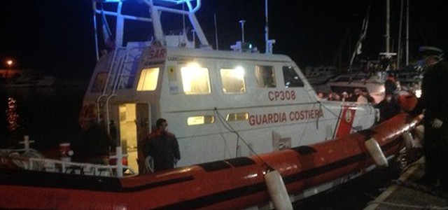 Migranti soccorsi nello Ionio, sono 49