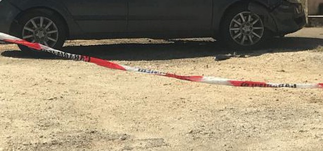 Bomba esplode sotto l'auto di un 28enne: trasferito con l'elisoccorso in ospedale