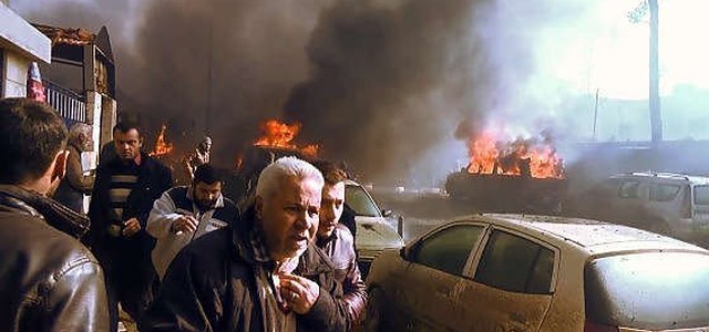 Siria, camion bomba al mercato: decine di vittime nella città dei ribelli