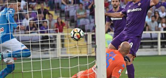 Il Napoli crolla a Firenze, Juve a +4