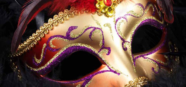 CARNEVALE, AL FRASSO SFILANO I CARRI ALLEGORICI  SMURRA (FNA) PLAUDE AD INIZIATIVA COMITATO  