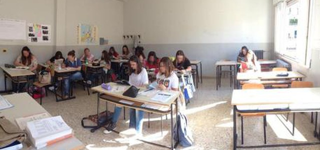Alterava graduatorie supplenze, sospeso