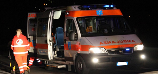 Auto investe madre e figlia di 8 anni a Lamezia