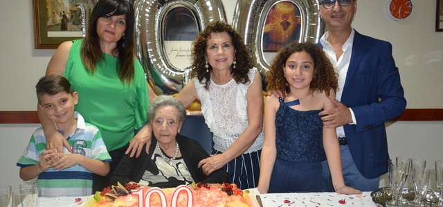 Grande festa per i 100 anni di Emma Algieri alla Casa Protetta “San Pio e Madonna dell’Immacolata”  