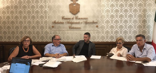 Camera di Commercio di Catanzaro - il 18 presentazione dei premi "Fedeltà al lavoro"