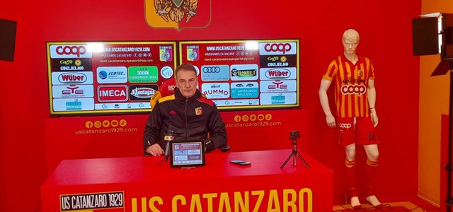 Vivarini: "In questa partita bisognerà andare oltre l'ostacolo"