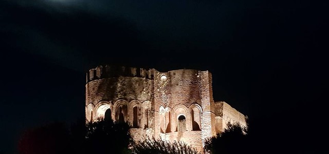 "Cruda Carne", a Scolacium di scena l'armonia