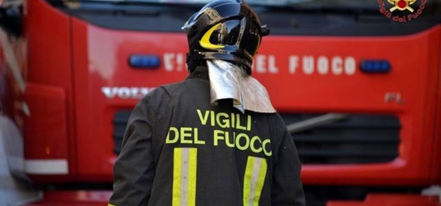 Ragazza con crisi epilettica soccorsa dai vigili del fuoco