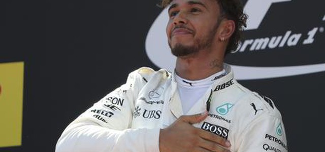 Formula 1, Gp Spagna: vince la Mercedes di Hamilton, seconda la Ferrari di Vettel