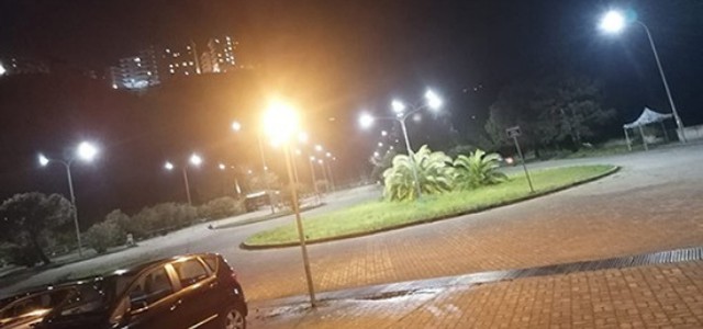 Ripristinata l'illuminazione nell'area parcheggio della stazione della funicolare In attesa dell'Enel è intervenuta l'Amc