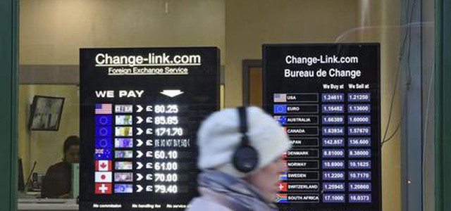 Borsa: Europa in cauto ribasso