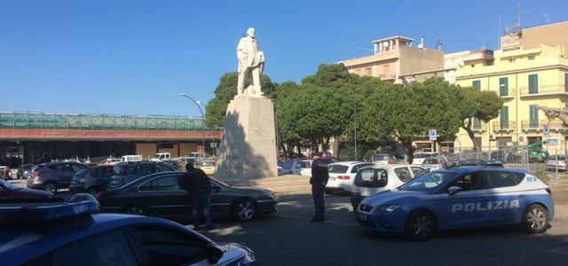 Beccati a spacciare droga su un vagone ferroviario, arrestati due nigeriani