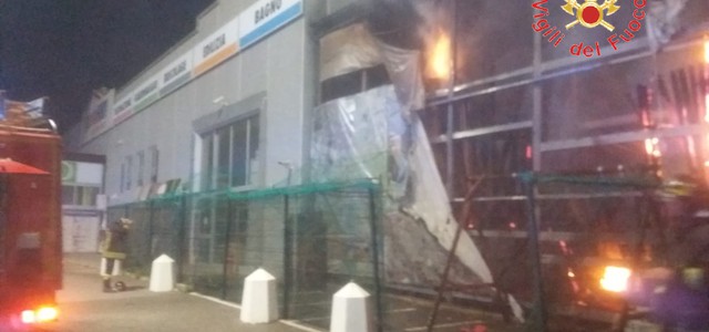 Incendio Brico Squillace, riapre punto vendita