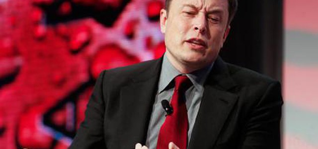Facebook: Elon Musk cancella account Tesla e SpaceX