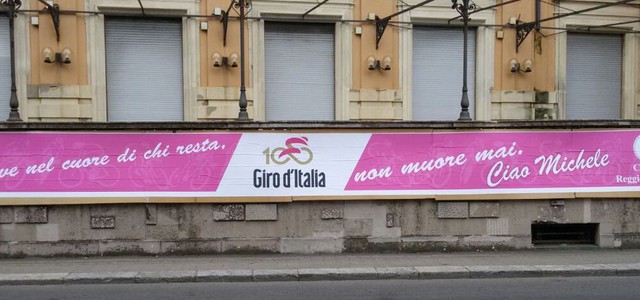 Giro d'Italia, a Reggio Calabria uno striscione per Scarponi