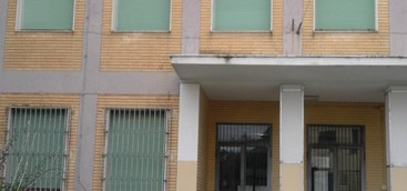 Codacons: a Catanzaro le scuole cadono a pezzi, cornicioni caduti nell’istituto Lampasi-Todaro