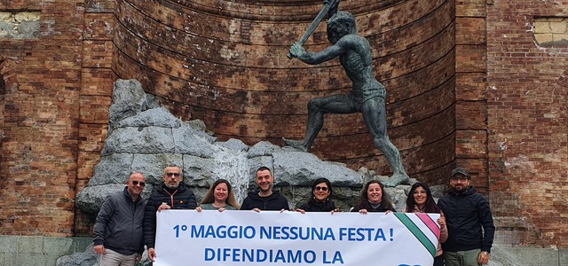 1 maggio nessuna festa, difendiamo la clausola sociale!
