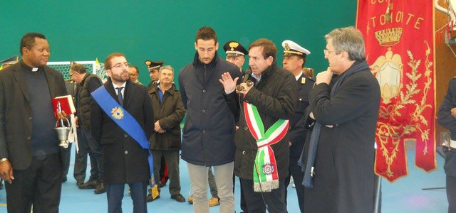 Altomonte, consegnato palazzetto dello sport