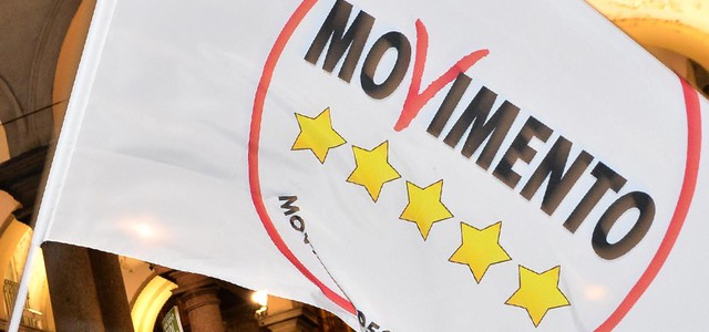 Protesta Marrelli Hospital, i 5stelle attivano il Mise e il Ministero della Salute