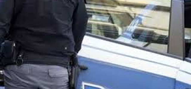 Roulotte e piazzole su suolo demaniale, sequestro penale e deferimenti