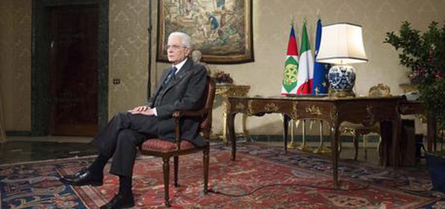Mattarella: "Il lavoro la priorità. Fiducia nei giovani"