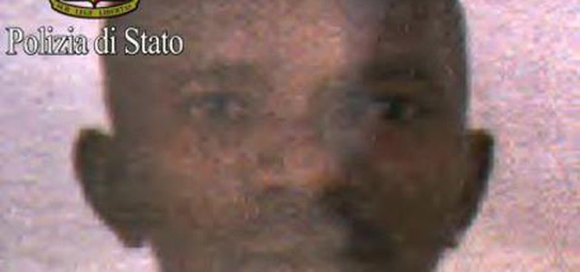 Aggredì agente a Milano, scarcerato